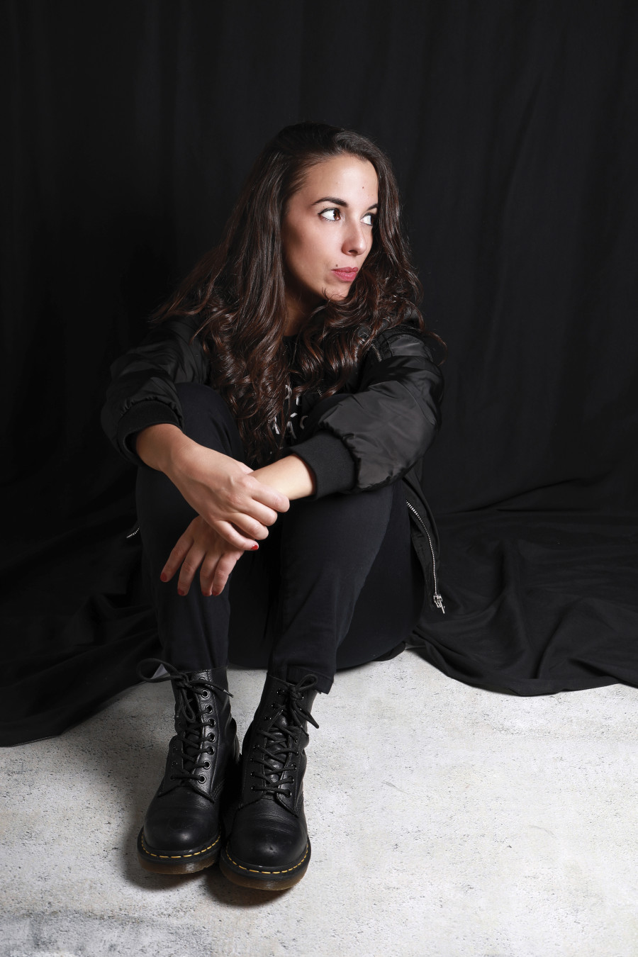 Nerea Pallares recibe el premio García Barros por ‘Punto de araña’, novela ambientada en Camariñas