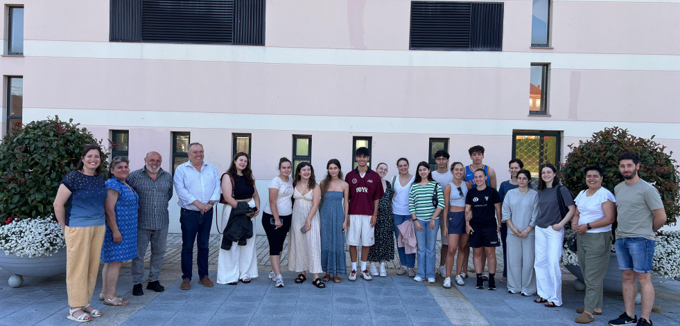 A Laracha ultima los viajes de los programas de intercambio juvenil en Venecia y Tiflis