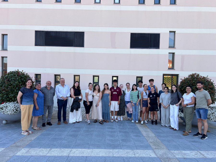 A Laracha ultima los viajes de los programas de intercambio juvenil en Venecia y Tiflis