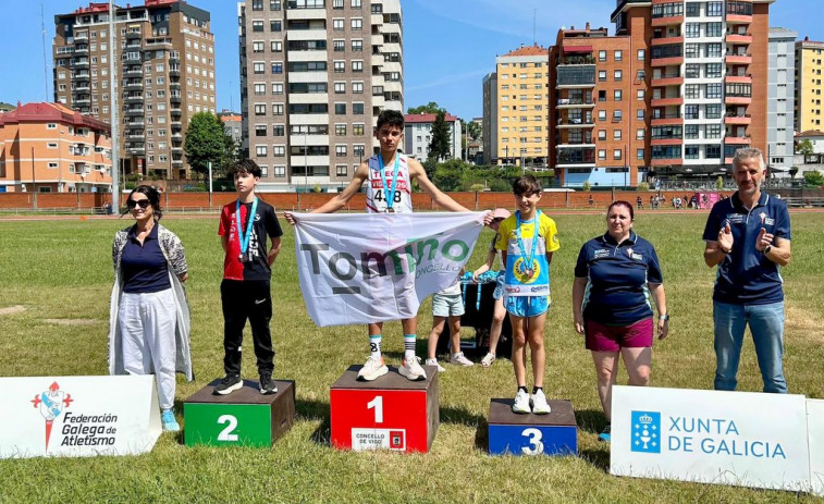 Iago Bello, revalida su título de subcampeón gallego de 2.000 metros lisos