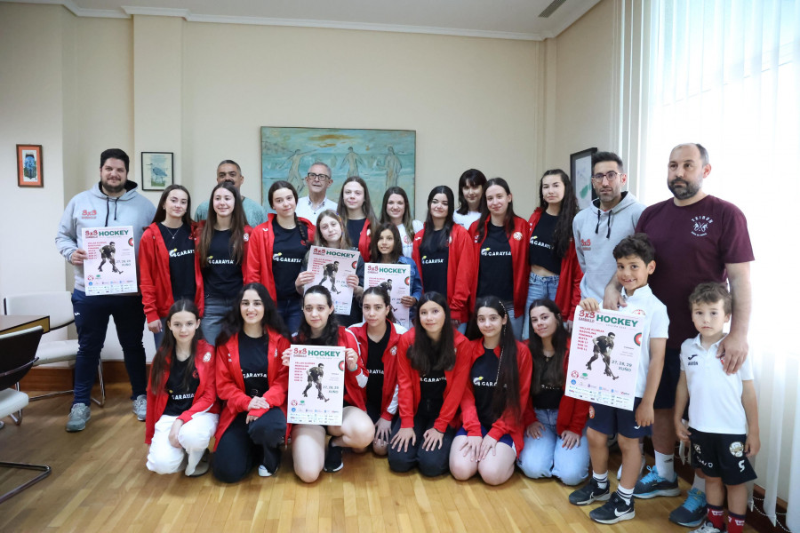 Recepción en el Concello de Carballo a las campeonas gallegas  de ‘Show’