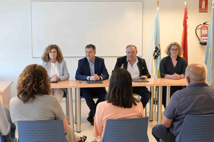 La Xunta refuerza la FP en A Laracha con aulas nómadas y un nuevo ciclo dual de logística