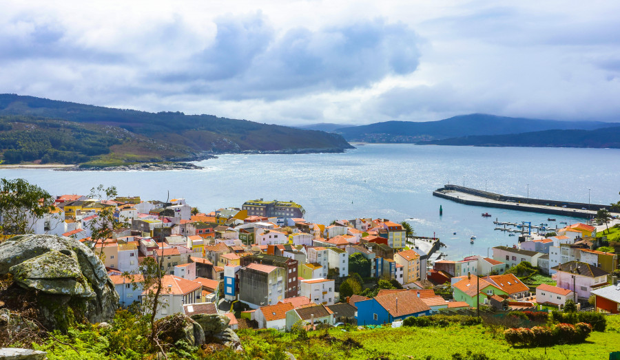 La Xunta facilita la reversión de terrenos sin utilidad en cuatro puertos de la Costa da Morte