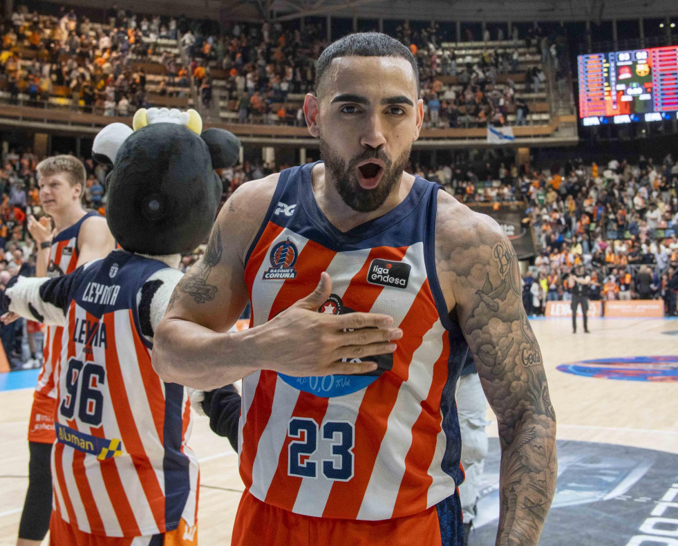Barrueta leyma dxt campeon acb photo monica arcay