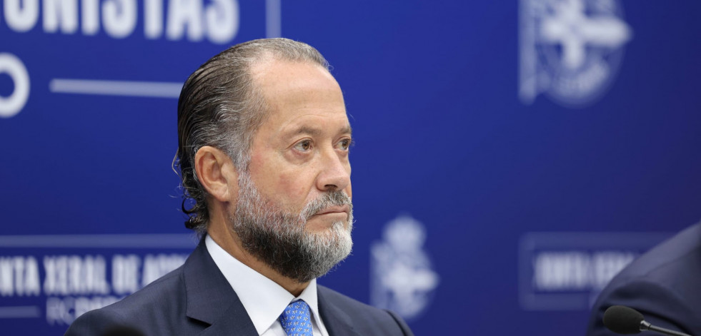Juan Carlos Escotet compra un club de fútbol en Portugal