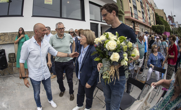 Emotivo y multitudinario homenaje en recuerdo de Luis Cancela Vecino en Malpica