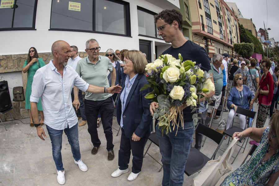 Emotivo y multitudinario homenaje en recuerdo de Luis Cancela Vecino en Malpica