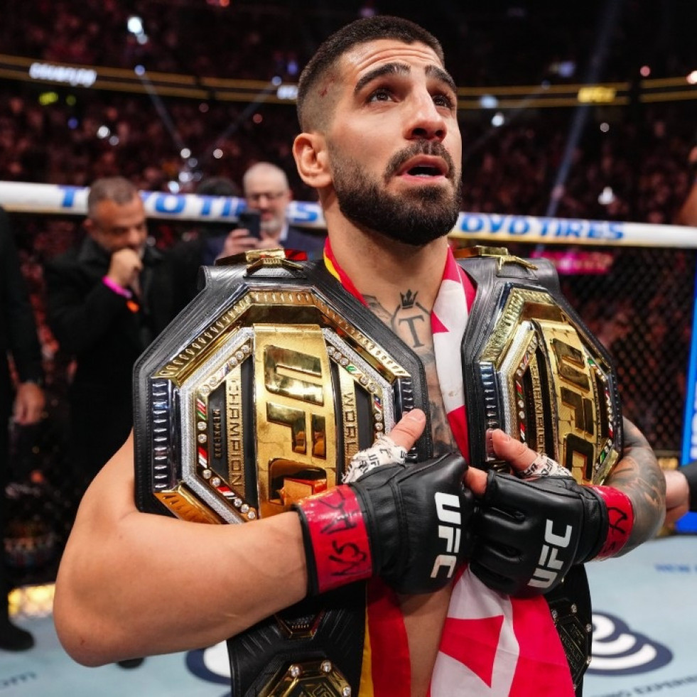 Ilia Topuria noquea a Oliveira y logra su segundo cinturón de la UFC