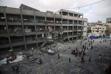 EuropaPress 6832261 30 june 2025 palestinian territories gaza palestinians inspect ruins alfalah 143