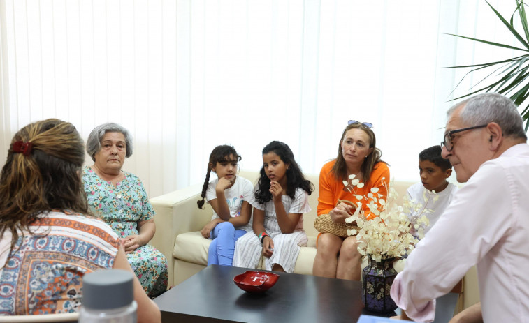 El programa Vacaciones en Paz busca 20 familias acogedoras