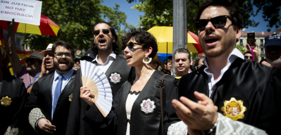 Tres de cada cuatro jueces y fiscales secundan la primera jornada de huelga