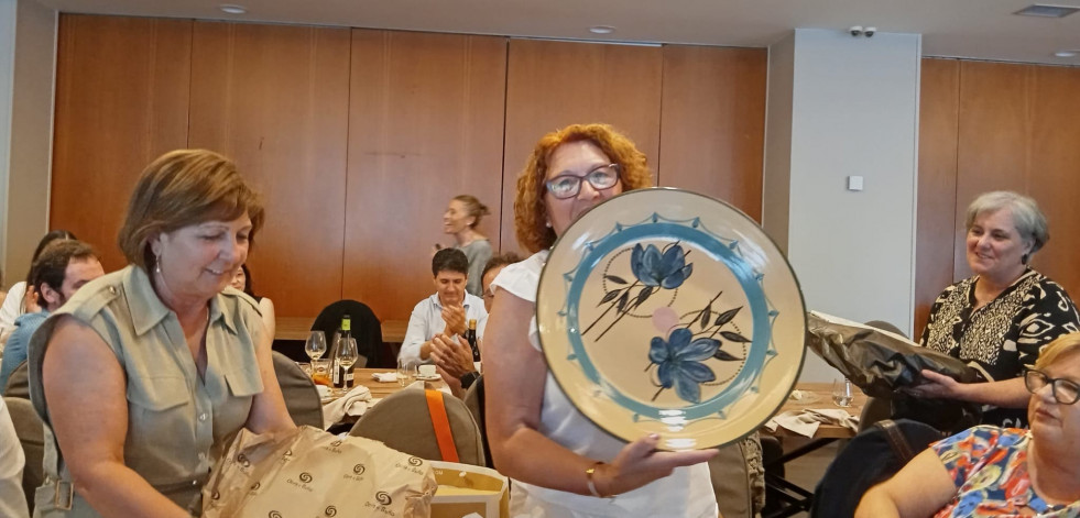 Carmen Cousillas se jubila en el instituto de Baio