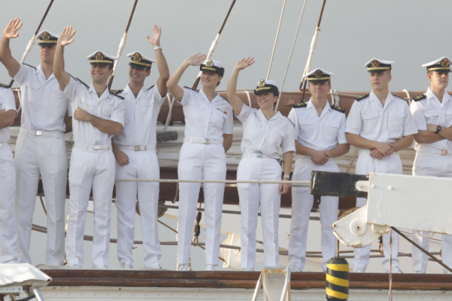 La princesa Leonor llega a Gijón tras embarcarse de nuevo en el ‘Elcano’
