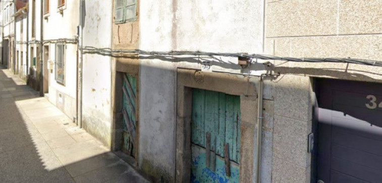 Primera subasta pública del Rexistro de Soares en Santiago: seis ofertas para una casa en ruinas en la rúa Espírito Santo
