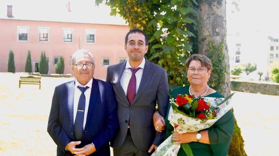El alcalde de Santa Comba oficia las bodas de oro de Celestino y Albina