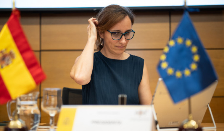 Mónica García a las comunidades que cumplen la ley del aborto: 