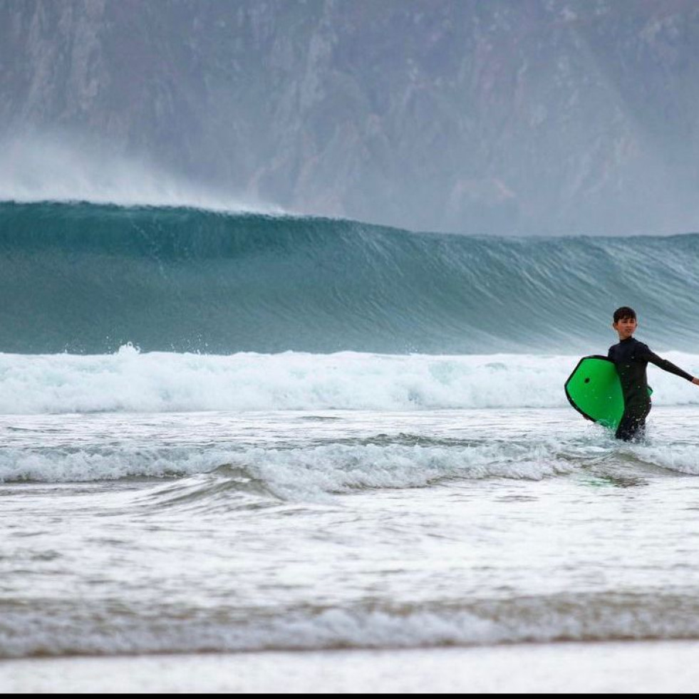 El vimiancés Marcos Lema acude al Campeonato de España de Surf