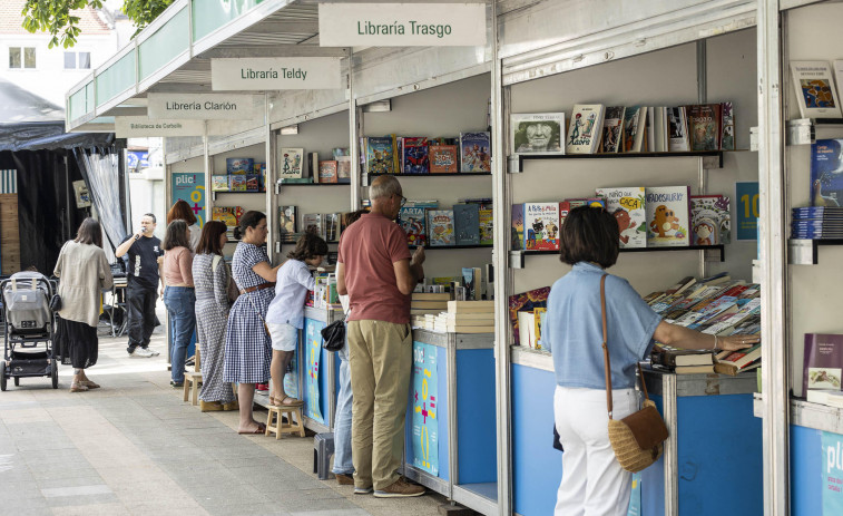Abre el Verán Cultural de Carballo con cine al aire libre