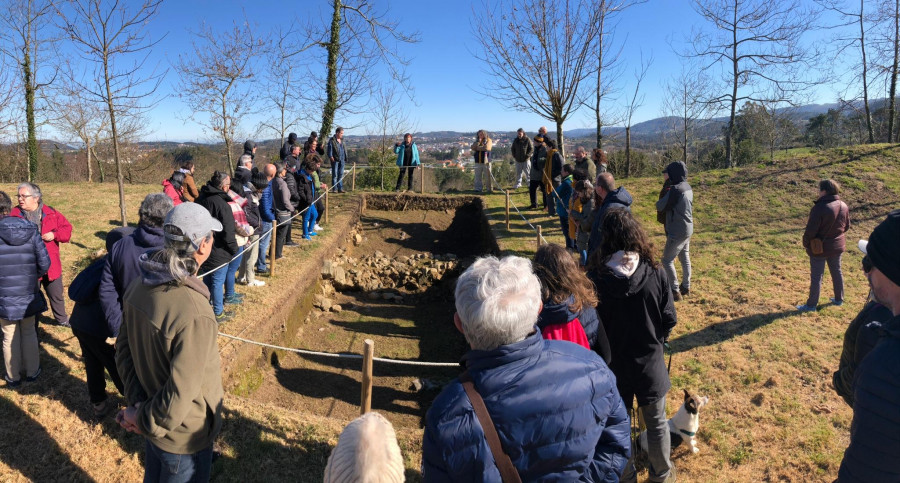 Vuelven las visitas guiadas al castro Montes Claros de A Laracha y al Museo Fernando Blanco de Cee