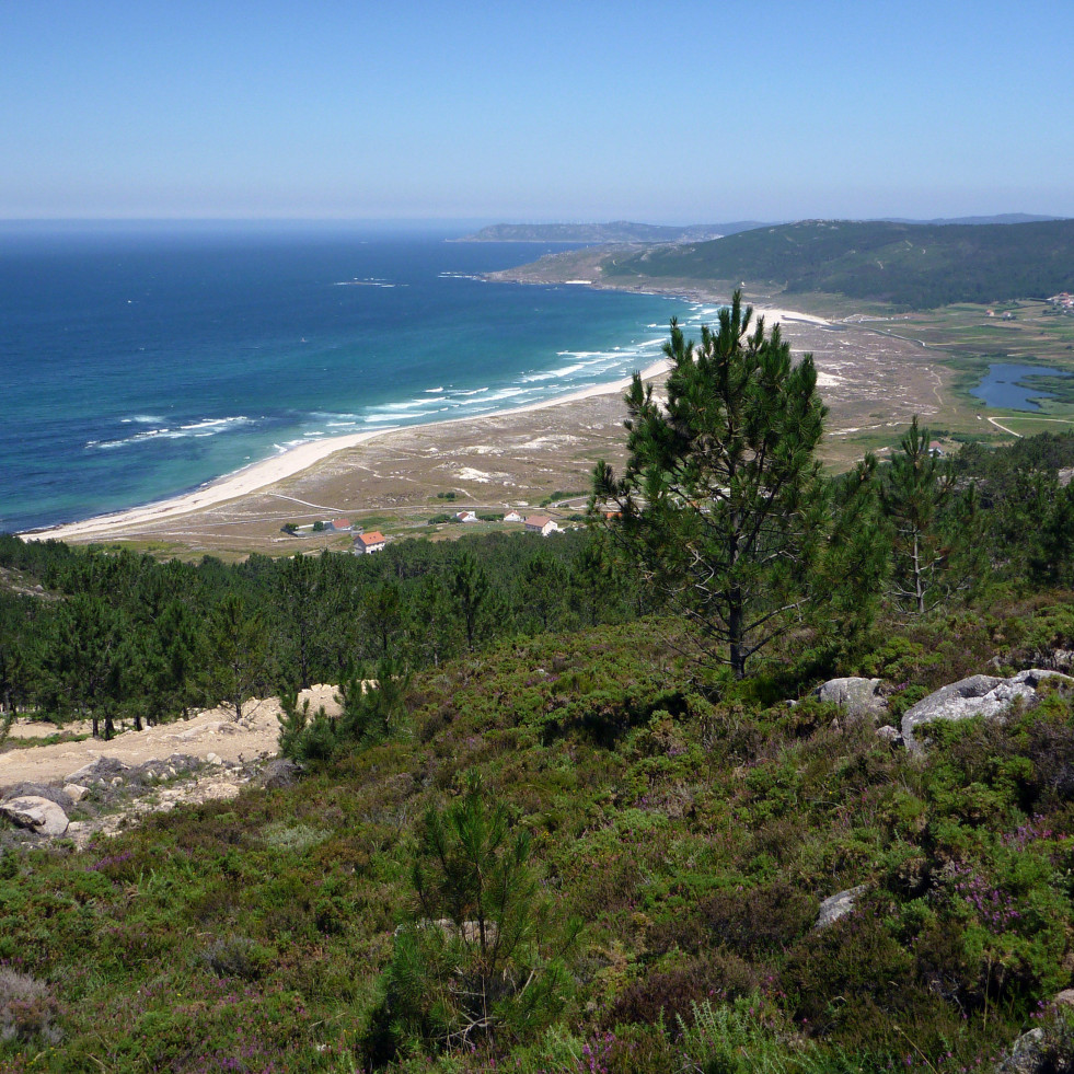 Espacio natural protegido de la laguna y dunas de Traba 30203.25
