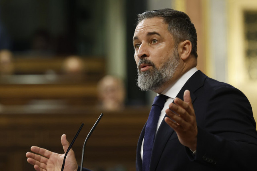 Abascal pide en el Congreso expulsar a "todos" los migrantes "que han entrado ilegalmente"