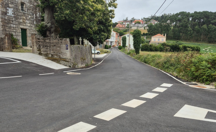 Malpica invierte 172.000 euros en la pavimentación y red de pluviales del núcleo de Santiso