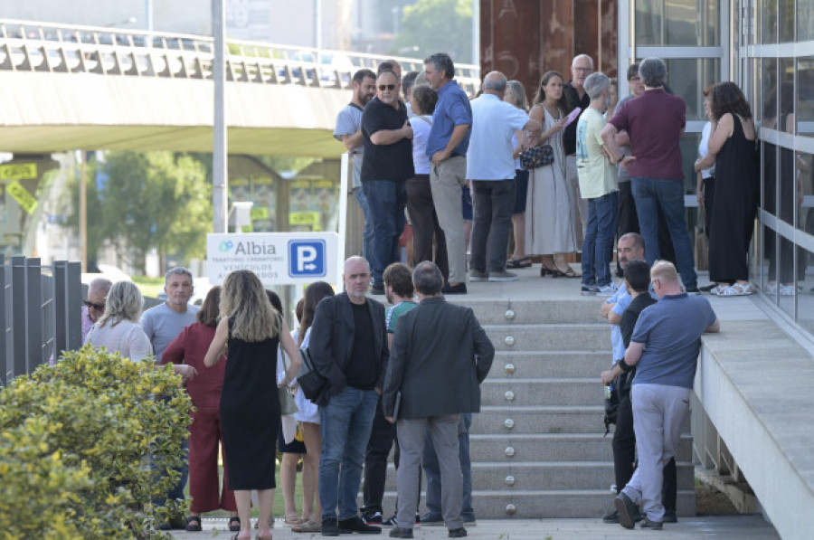 Centenares de persoas despediron onte na Coruña a Suso Díaz