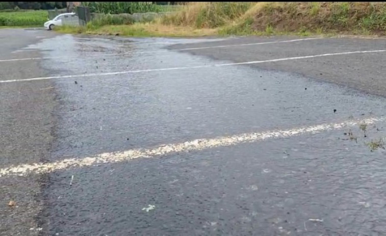 El BNG de Vimianzo exige actuar con urgencia para localizar el origen de una fuga de agua en Cambeda