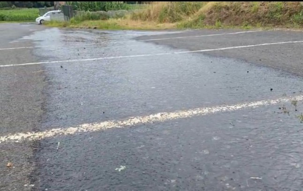 El BNG de Vimianzo exige actuar con urgencia para localizar el origen de una fuga de agua en Cambeda