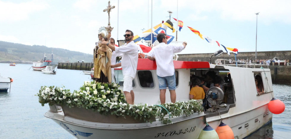 Corme y Camariñas honran a la virgen del Carmen