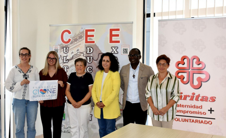 Cáritas refuerza  su acción social en Cee con el apoyo de XEAL y la Fundación Ruta de la Luz