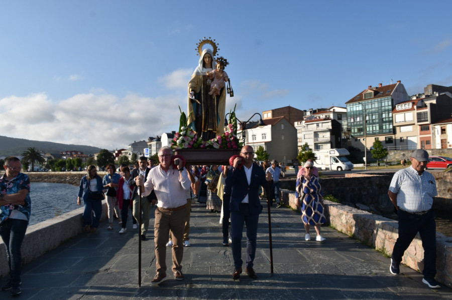 Cee culminará las fiestas del Carmen con su sardiñada popular