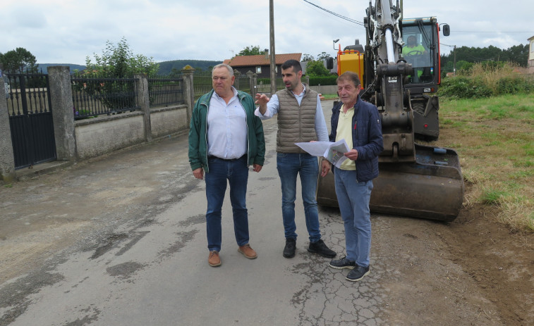 Comienzan las obras de mejora viaria en Padronelo