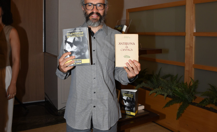 Fernando Castro Paredes recolle o Premio Galaxia de Novela