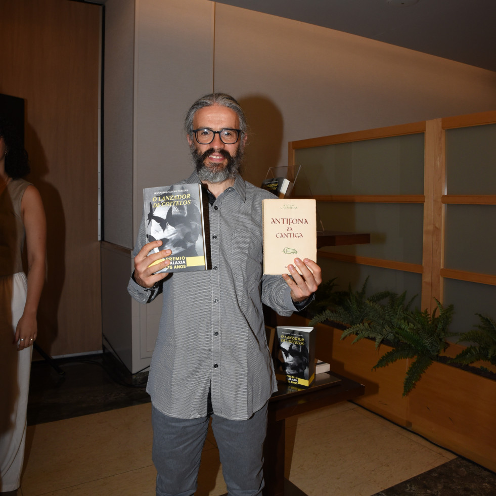 Fernando Castro Paredes recolle o Premio Galaxia de Novela