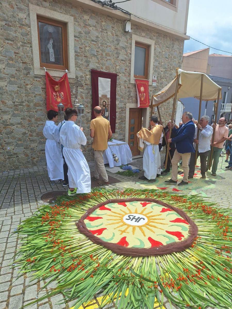 Caión celebró las fiestas del Corpus, y el domingo, el Carmen
