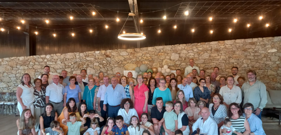 La familia Pazos celebra un encuentro en Vimianzo