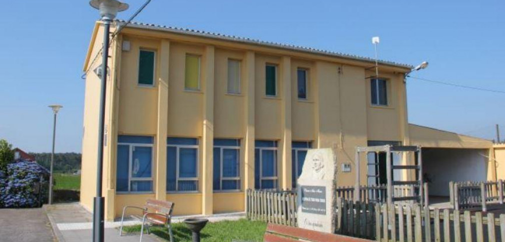 Cierra la escuela de Castromil, con solo 3 alumnos