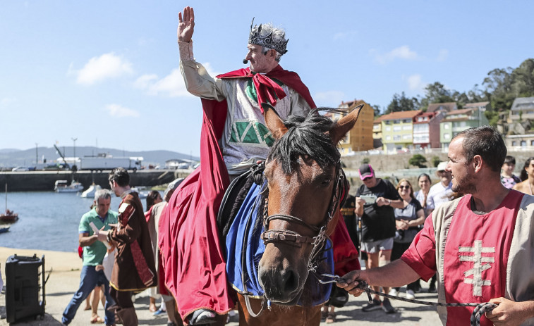 Las ferias medievales llenan de animación Camariñas y Corcubión