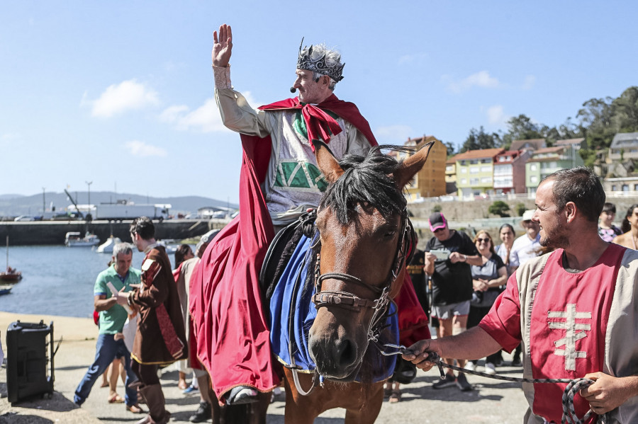 Las ferias medievales llenan de animación Camariñas y Corcubión