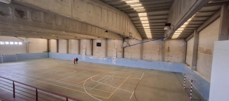 Una inversión de más de 150.000 euros para la mejora energética del polideportivo de Baíñas