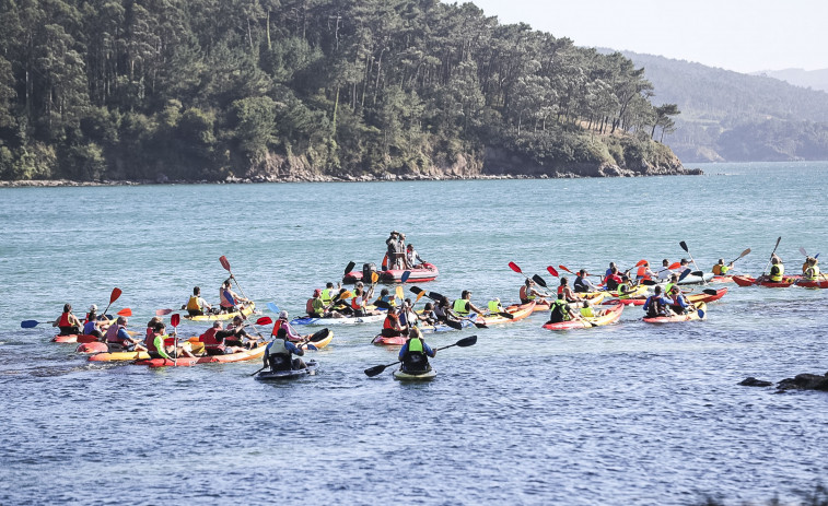 XI Descenso en Kayak Ponte do Porto- Camariñas: una travesía de sol, nordés y camaradería por la Ría