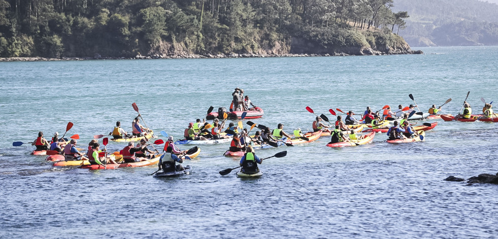 XI Descenso en Kayak Ponte do Porto- Camariñas: una travesía de sol, nordés y camaradería por la Ría
