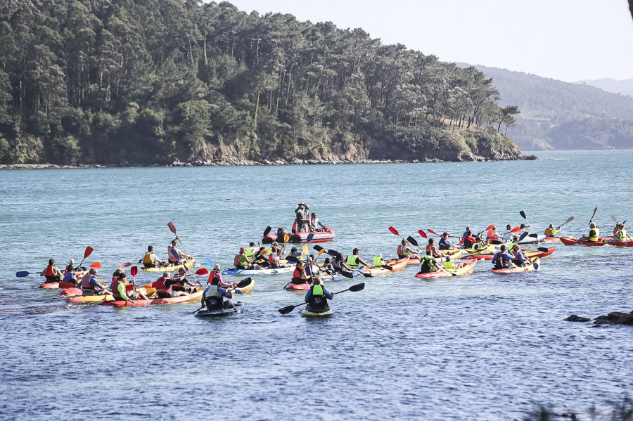 XI Descenso en Kayak Ponte do Porto- Camariñas: una travesía de sol, nordés y camaradería por la Ría