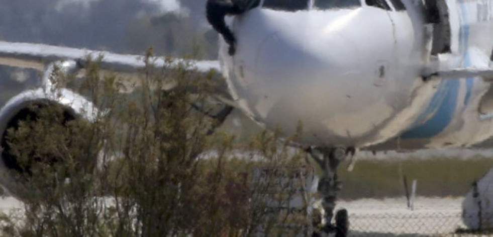 Detenida una persona por falsa amenaza de bomba en un avión que iba de Azores a Bilbao