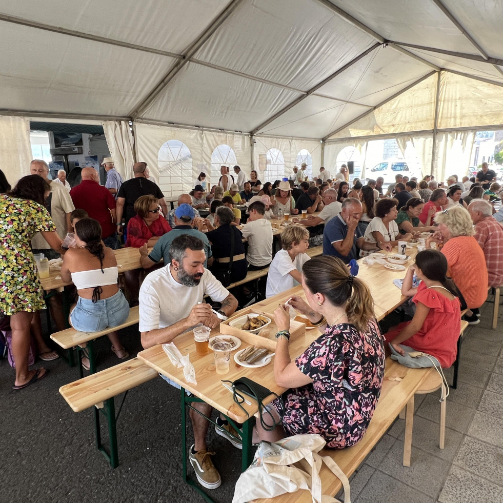 Degustaciones de navajas y longueirón en Laxe, el 1 de agosto