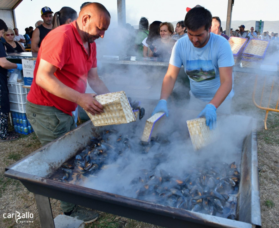 Mil kilos de mejillón y 200 empanadas, el sábado en Festa de Lema