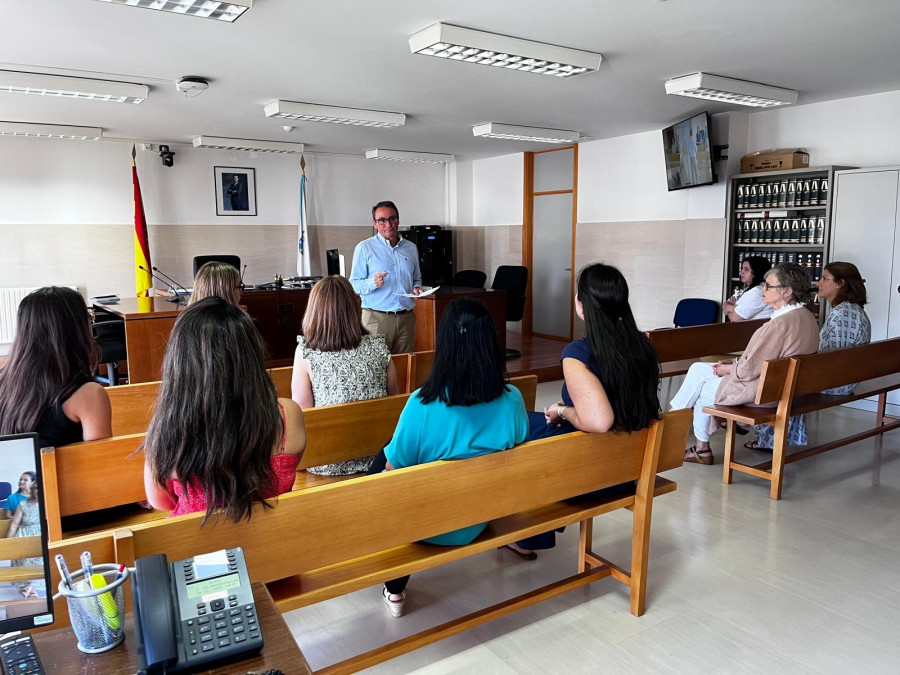La Xunta analiza la creación del nuevo modelo de oficinas judiciales en Carballo