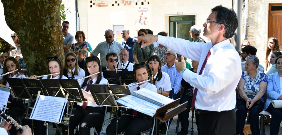 Música nas Prazas y exposición sobre la devoción a la Xunqueira abren agosto en Cee