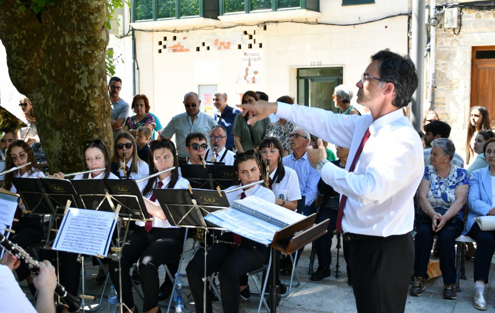 Música nas Prazas y exposición sobre la devoción a la Xunqueira abren agosto en Cee